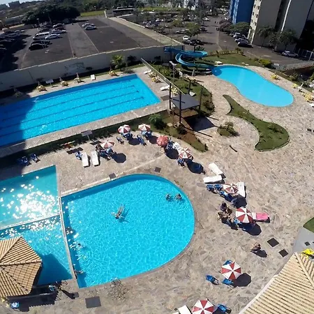Apartamento Golden Dolphin Express Caldas Novas Exterior photo